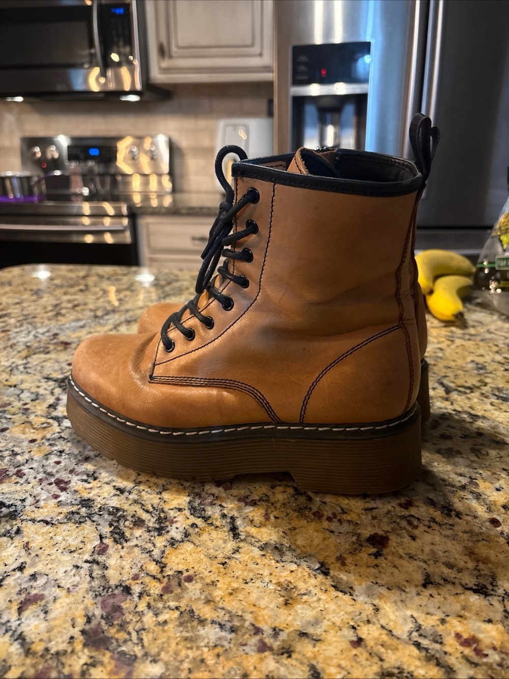 Roolee Womenโs Tan Lace-Up Platform Ankle Boots Sz 9